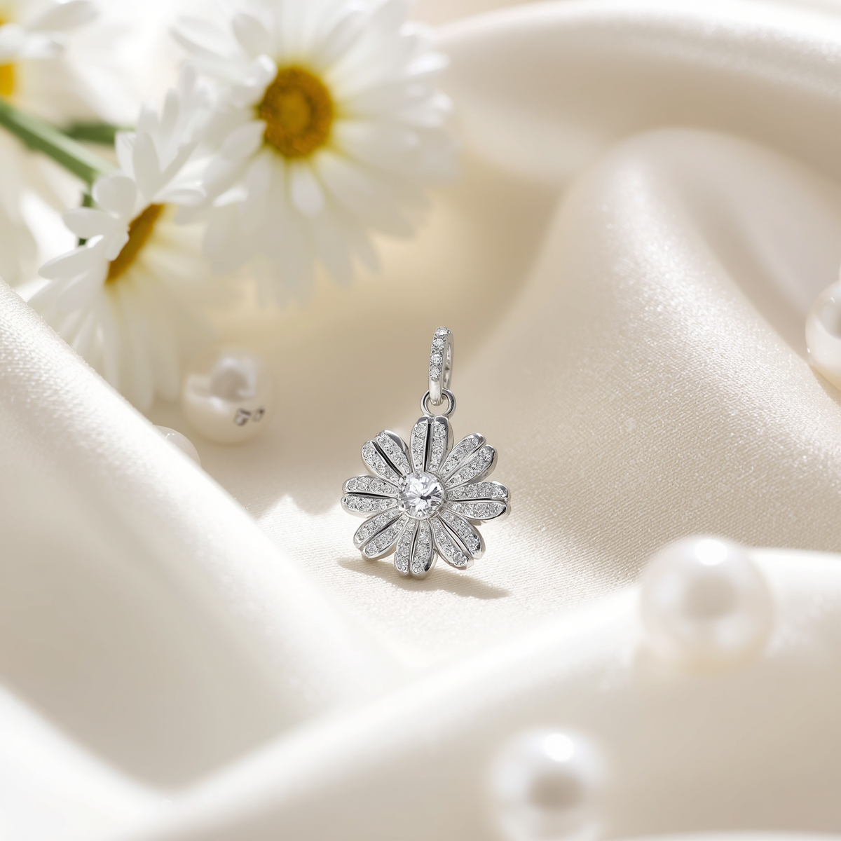 Charm Daisy Smile bạc Sterling 925 tháng 4